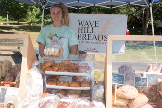 2016 farmers market-Wave Hill Breads