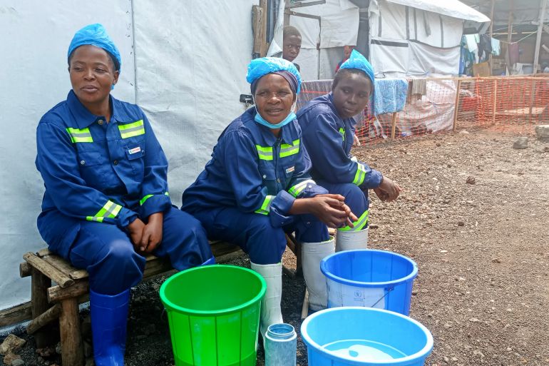 Medics treating mpox in DRC